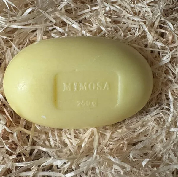 Savon de Marseille, savon ovale jaune